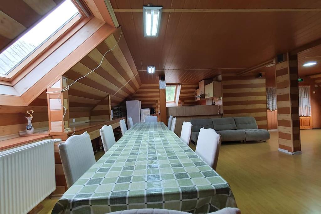 فندق Casa Petruta Dambovicioara Podu Dimbovitei المظهر الخارجي الصورة